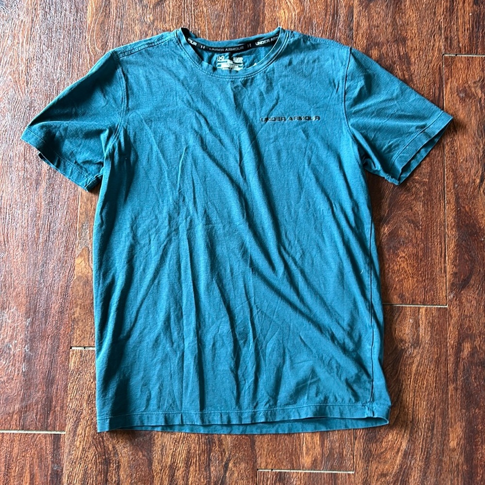 Under armour tee